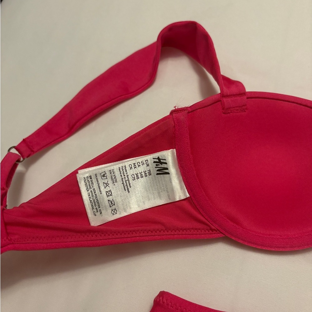 Pink bikini - Picture 4 of 5